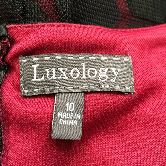 Luxology Fit & Flare Red Dress w/Black Overlay & Bell Sleeves - Picture 8 of 10